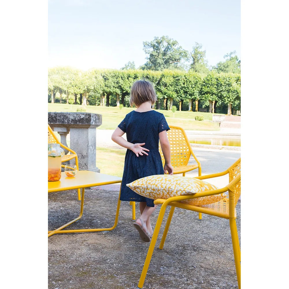 Fermob – Croisette – Table basse 97 x 57 cm en situation