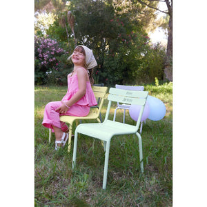 Fermob – Luxembourg kid – Chair "mini artiste" en situation