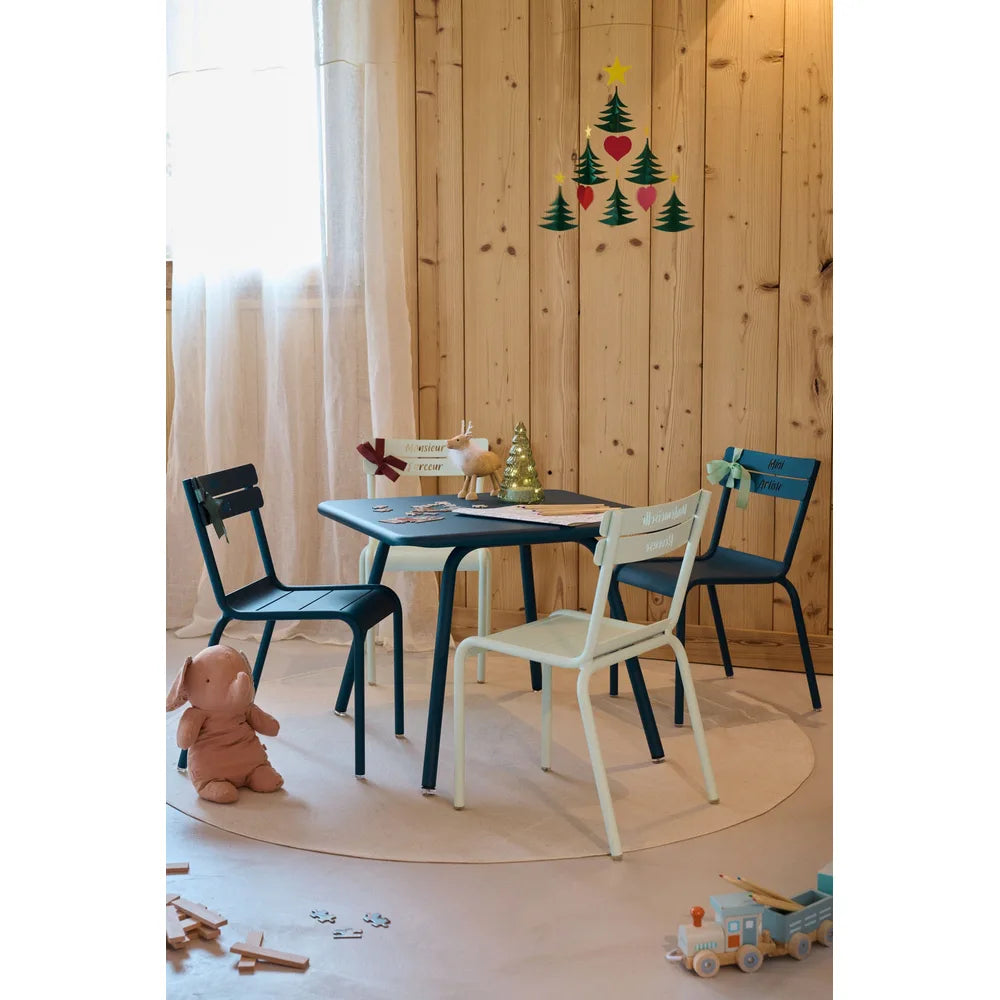 Fermob – Luxembourg kid – Chair "mini canaille" en situation