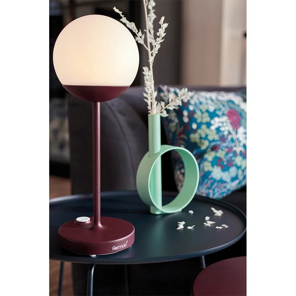 Fermob – Mooon! – Lampe H.41 cm en situation