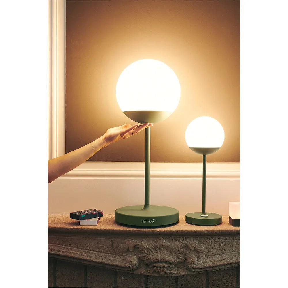 Fermob – Mooon! – Lampe H.63 cm en situation