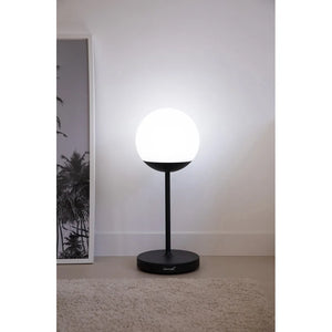 Fermob – Mooon! – Lampe H.63 cm en situation