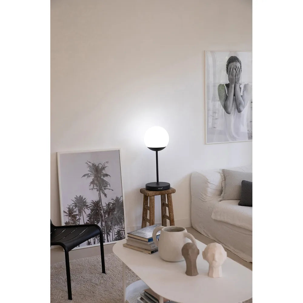 Fermob – Mooon! – Lampe H.63 cm en situation