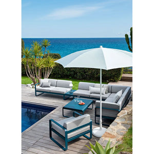 Fermob – Shadoo – Parasol ø 250 cm en situation