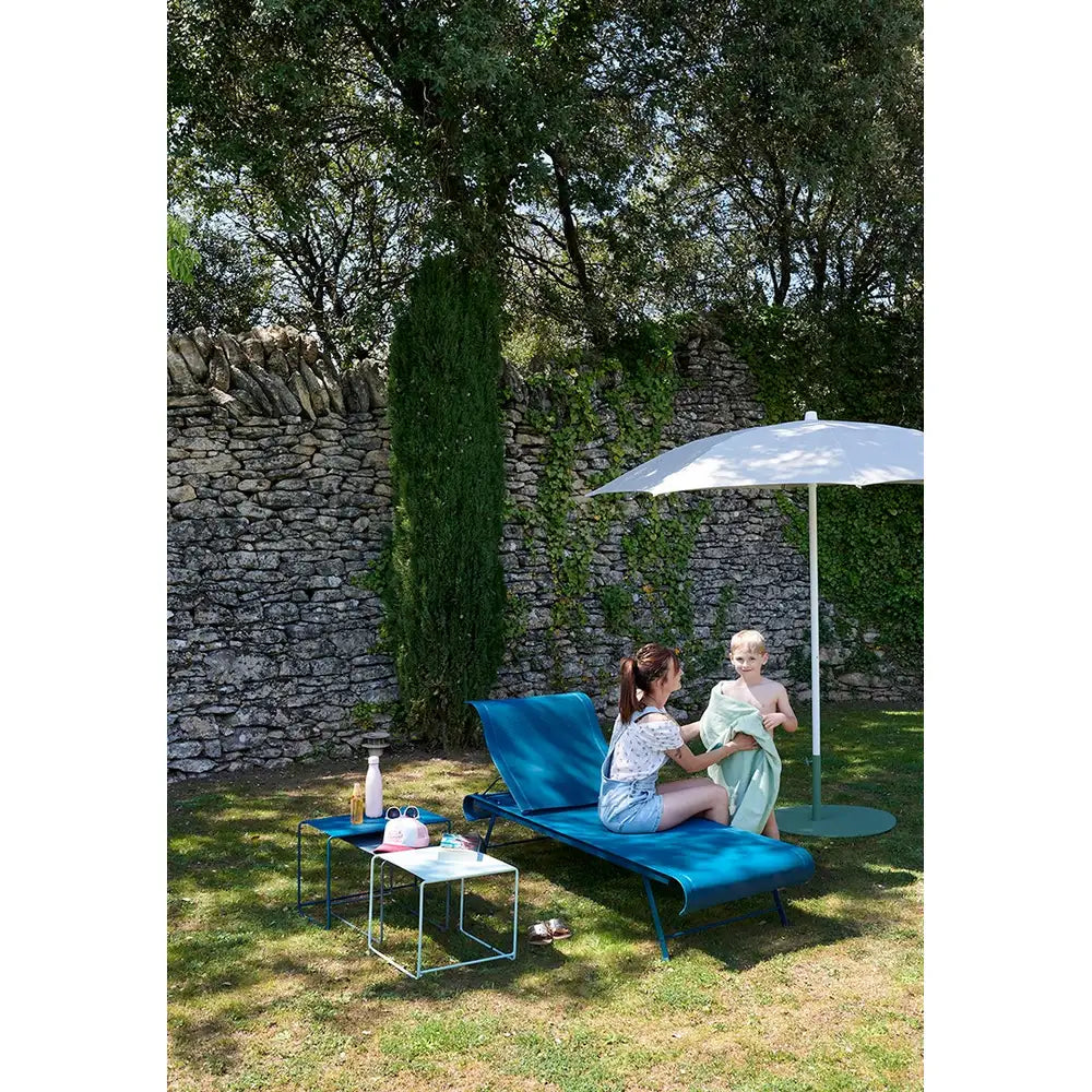 Fermob – Shadoo – Parasol ø 250 cm en situation