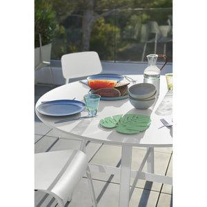 Fermob – So'o – Table ø 117 cm en situation