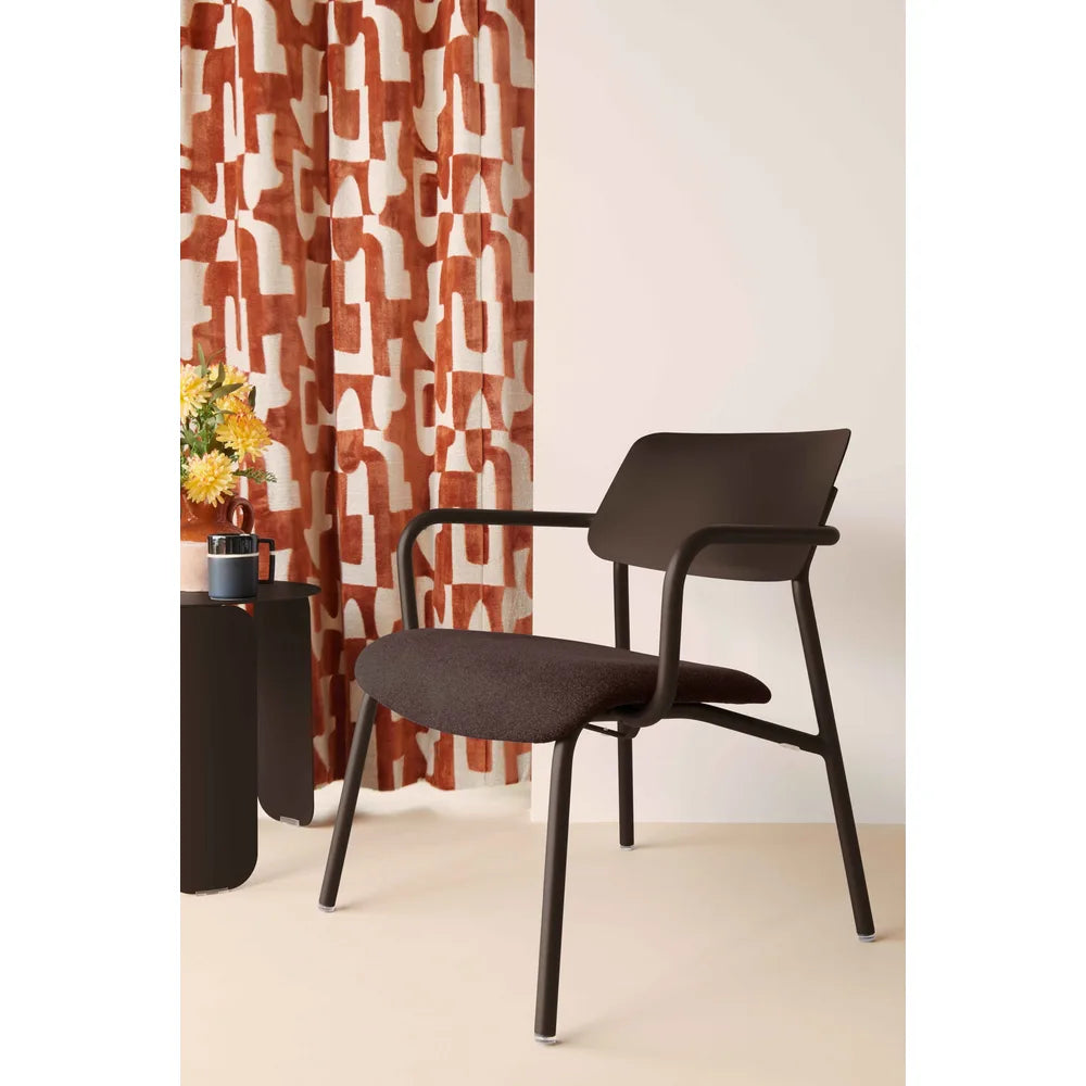 Fermob – Studie – Fauteuil lounge tissu en situation