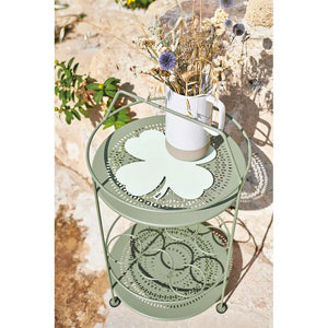 Fermob – Trèfle – Dessous de plat 27 x 27 cm en situation